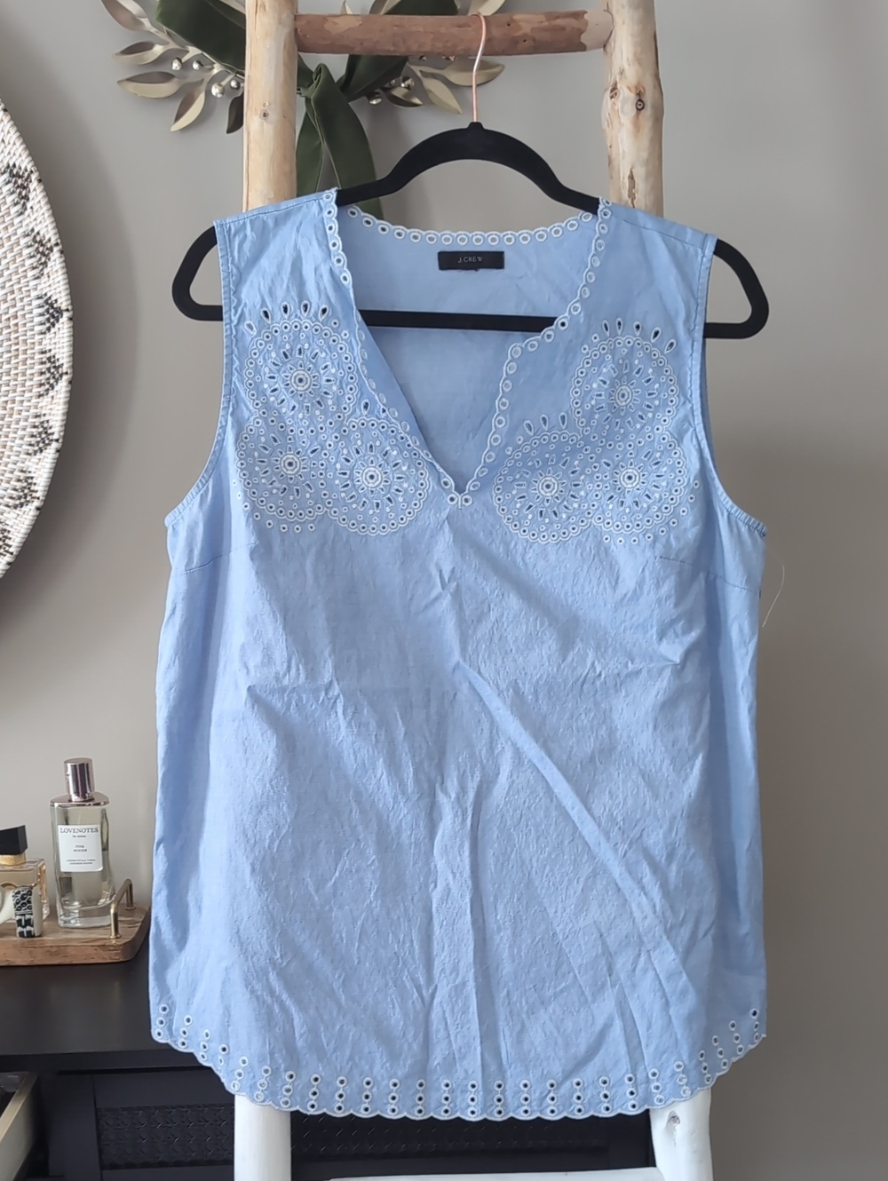 J. Crew Blue White Embroidered Eyelet Sleeveless Chambray Top - Size 6/8